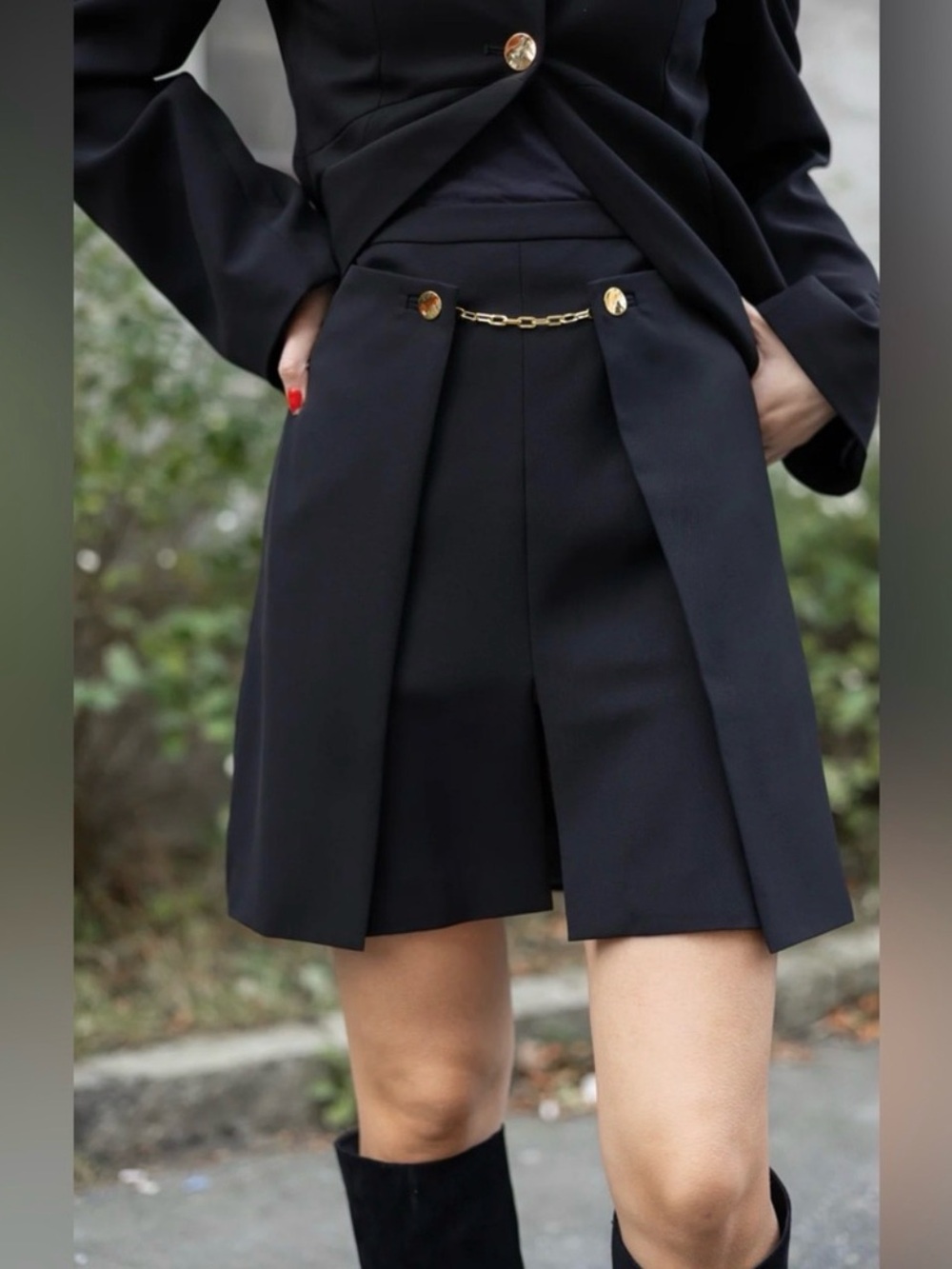 GANNI Tailored Twill Mini-Skirt With Chain Detail in Black NWT size 34
